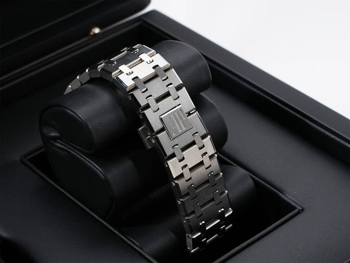 オーデマピゲ ロイヤルオーク パーペチュアルカレンダー Ref.26615TI.OO.1220TI.01 チタン サーモン文字盤