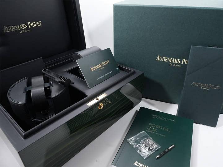 オーデマピゲ ロイヤルオーク パーペチュアルカレンダー Ref.26615TI.OO.1220TI.01 チタン サーモン文字盤