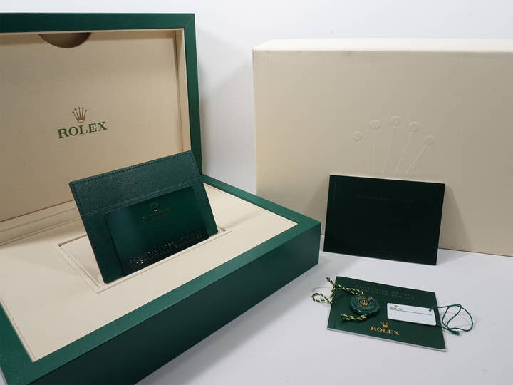 ロレックス デイトナ Ref.116589TBR ホワイトゴールド ブラックxシルバー文字盤