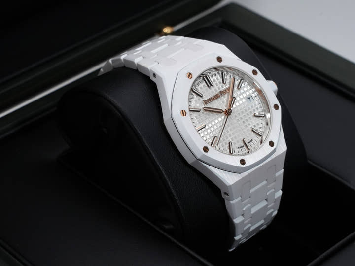 オーデマピゲ ロイヤルオーク Ref.77350CB.OO.1266CB.01 セラミック シルバー文字盤