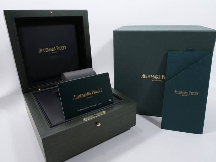 オーデマピゲ ロイヤルオーク Ref.77350CB.OO.1266CB.01 セラミック シルバー文字盤