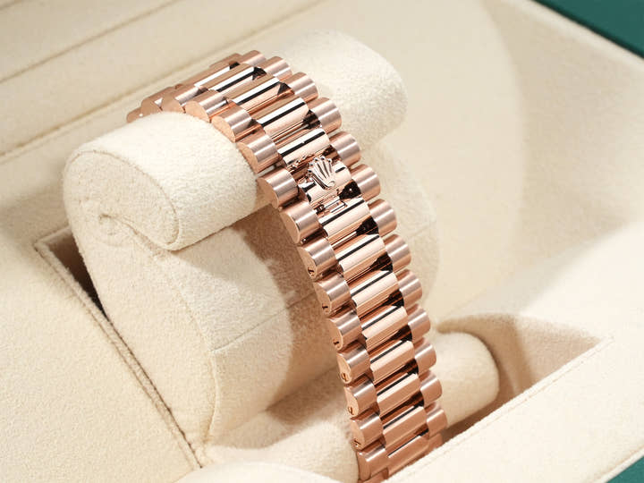 ロレックス デイデイト40 Ref.228235 エバーローズゴールド オリーブグリーン文字盤