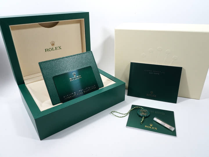 ロレックス デイデイト40 Ref.228235 エバーローズゴールド オリーブグリーン文字盤