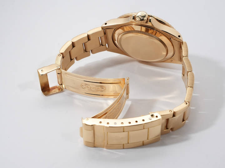 Rolex Submariner Date Ref. 16808 Yellow Gold Black Dial