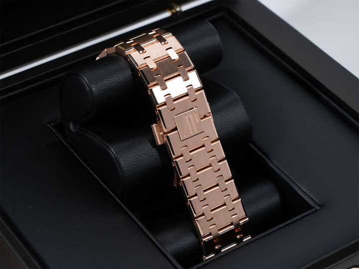 オーデマピゲ ロイヤルオーク クロノグラフ Ref.26240OR.OO.1320OR.04 ピンクゴールド カーキグリーン文字盤