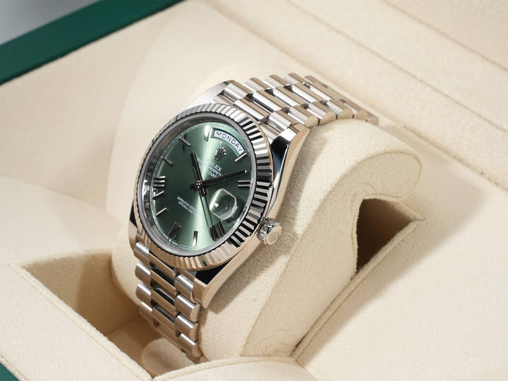 ロレックス デイデイト40 Ref.228239 ホワイトゴールド オリーブグリーン文字盤