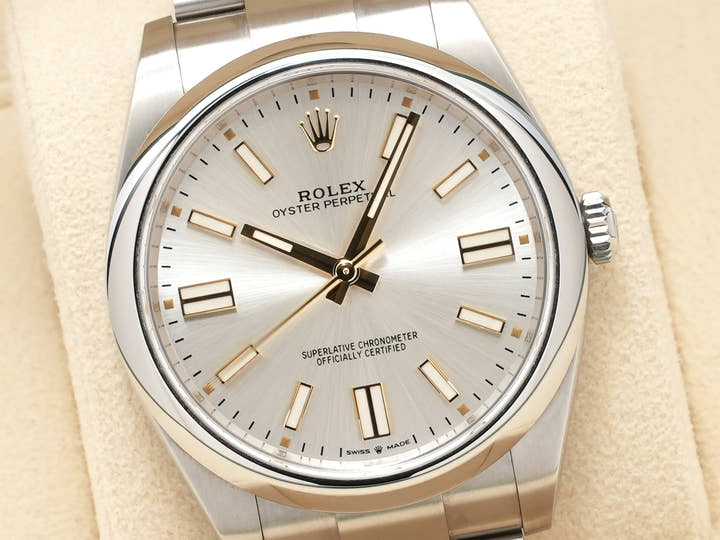 ロレックス オイスターパーペチュアル41 Ref.124300 ステンレススチール シルバー文字盤