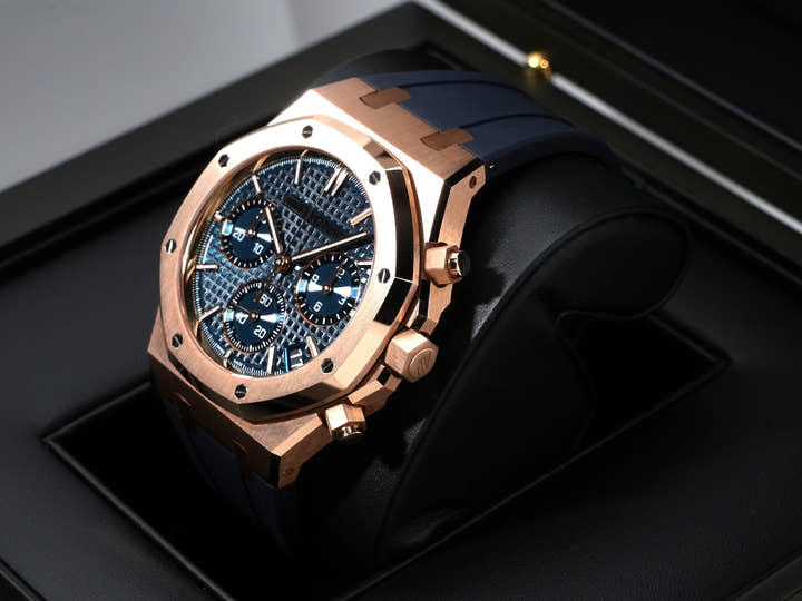 オーデマピゲ ロイヤルオーク クロノグラフ 50周年記念 Ref.26240OR.OO.D315CR.01 ピンクゴールド ナイトブルー文字盤
