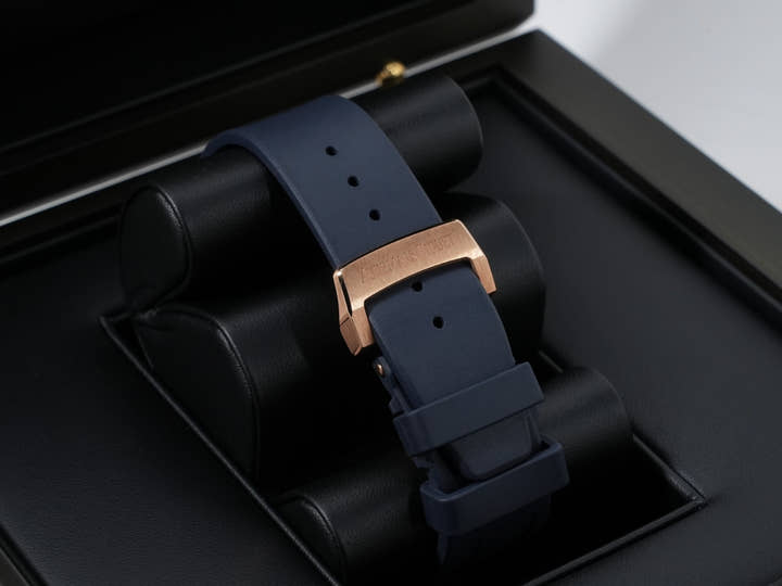 オーデマピゲ ロイヤルオーク クロノグラフ 50周年記念 Ref.26240OR.OO.D315CR.01 ピンクゴールド ナイトブルー文字盤