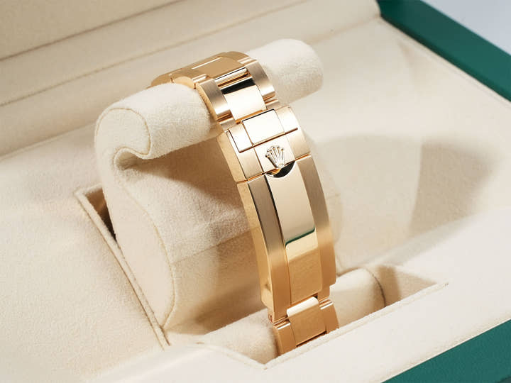 Rolex Submariner Date Ref. 126618LB Yellow Gold Blue Dial