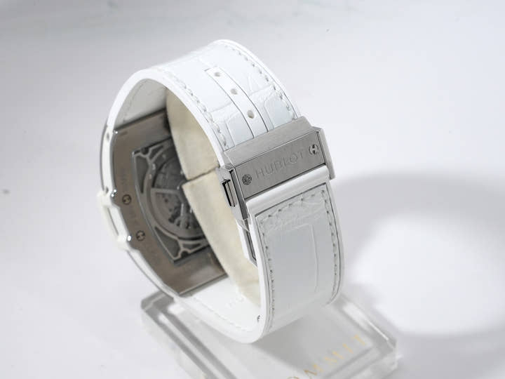 ウブロ スピリット オブ ビッグバン チタニウム ムーンフェイズ ダイヤモンド Ref.647.NE.2070.RW.1204 スケルトン文字盤 美中古 5hdbqzgt