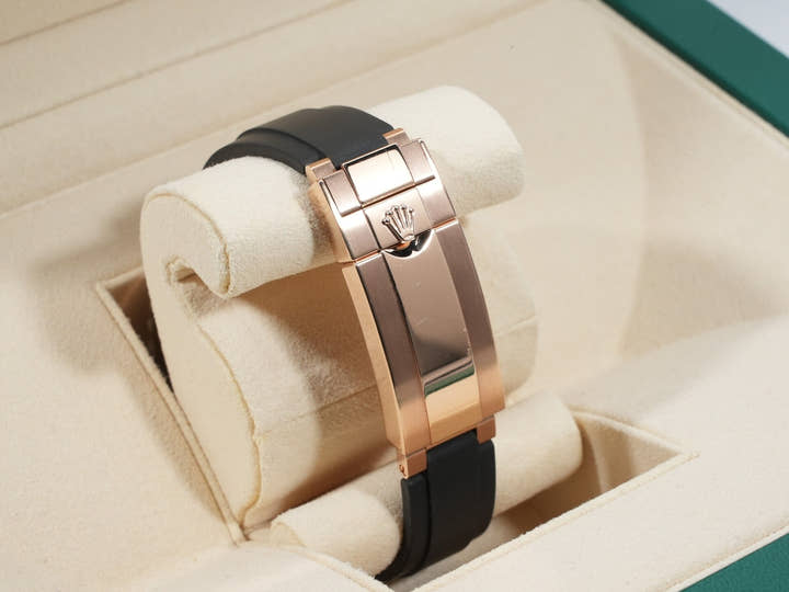 ロレックス ヨットマスター40 Ref.126655 エバーローズゴールド ブラック文字盤