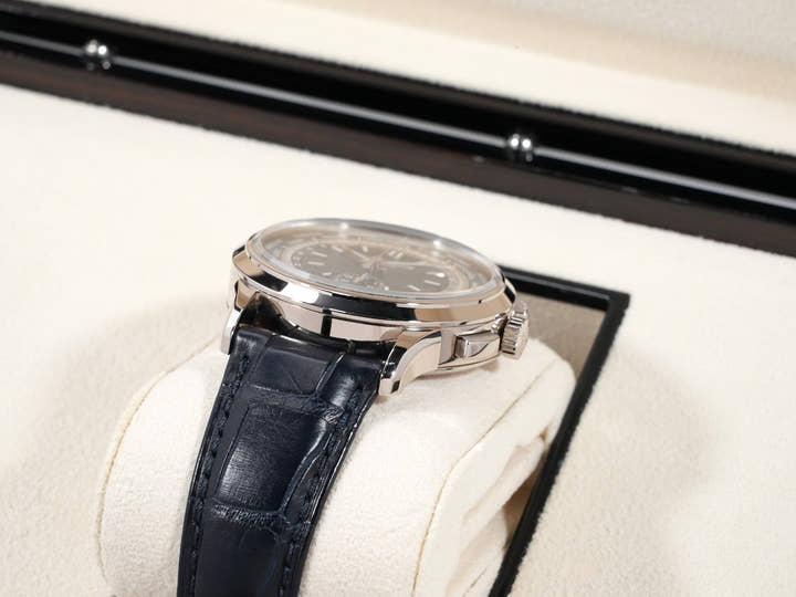 パテックフィリップ コンプリケーション ワールドタイム クロノグラフ Ref.5930G-001 ホワイトゴールド ブルー文字盤