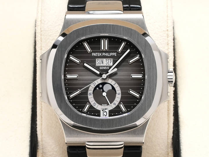 パテックフィリップ ノーチラス アニュアルカレンダー ムーンフェイズ Ref.5726A-001 ステンレススチール ブラック文字盤
