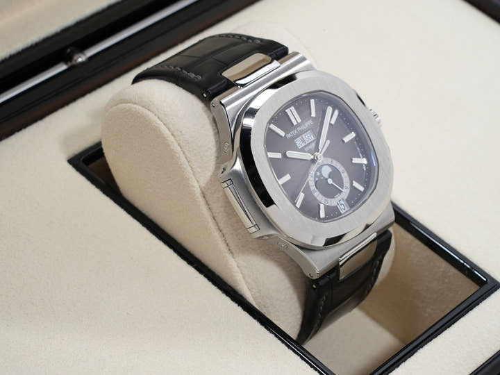 パテックフィリップ ノーチラス アニュアルカレンダー ムーンフェイズ Ref.5726A-001 ステンレススチール ブラック文字盤