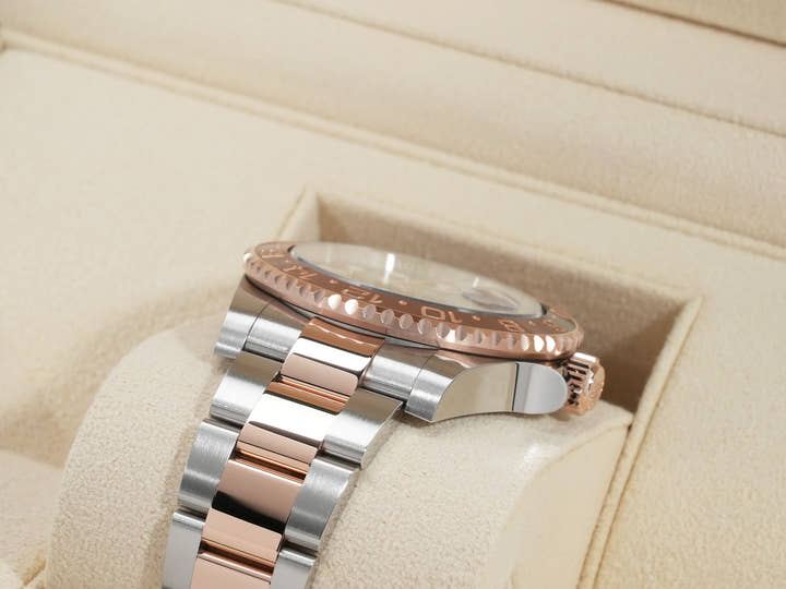 ロレックス GMTマスターII Ref.126711CHNR ステンレススチール/エバーローズゴールド ブラック文字盤 オイスターブレスレット オイスターブレスレット