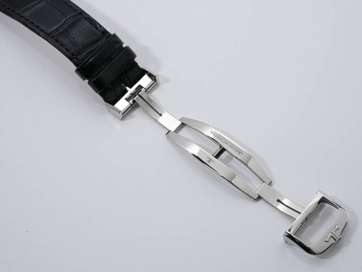 ジャガールクルト レベルソ クラシック ラージ デュオ スモールセコンド Ref.Q3848420 シルバー/ブラック文字盤 中古 cozu2n2h