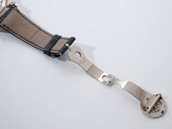 パテックフィリップ コンプリケーション ワールドタイム クロノグラフ Ref.5930G-010 ホワイトゴールド ブルー文字盤