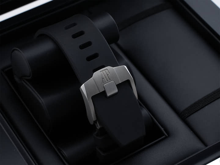 オーデマピゲ ロイヤルオーク オフショア ミュージックエディション Ref.15600CE.OO.A002CA.01 ブラックセラミック ブラック文字盤