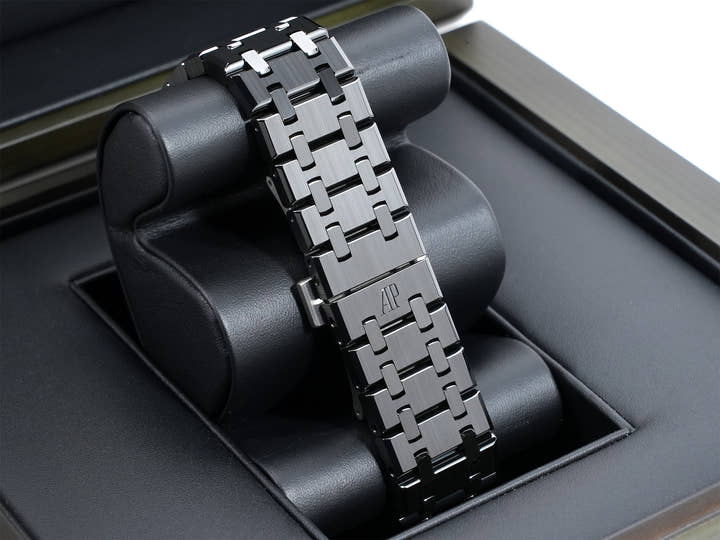 オーデマピゲ ロイヤルオーク クロノグラフ Ref.26240CE.OO.1225CE.02 ブラックセラミック ブラック文字盤