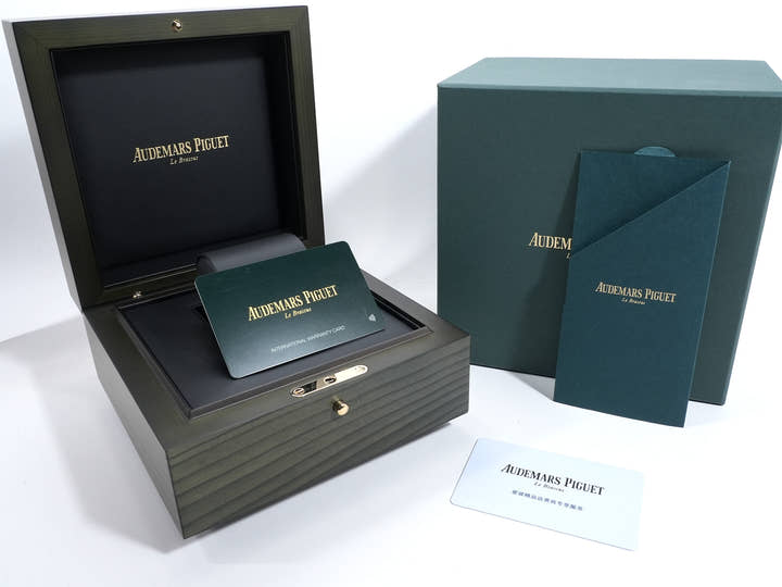 オーデマピゲ ロイヤルオーク クロノグラフ Ref.26240CE.OO.1225CE.02 ブラックセラミック ブラック文字盤