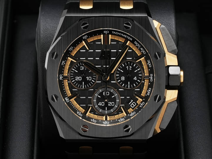オーデマピゲ ロイヤルオーク オフショア クロノグラフ Ref.26420CE.OO.A127CR.01 セラミック/イエローゴールド ブラック文字盤