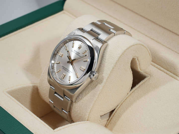 ロレックス オイスターパーペチュアル36 Ref.126000 ステンレススチール シルバー文字盤