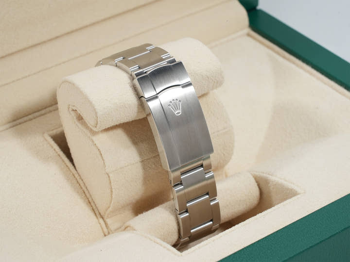 ロレックス オイスターパーペチュアル36 Ref.126000 ステンレススチール シルバー文字盤
