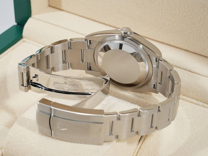 ロレックス オイスターパーペチュアル36 Ref.126000 ステンレススチール シルバー文字盤