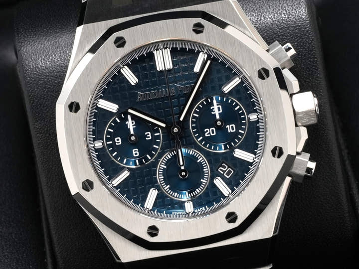 オーデマピゲ ロイヤルオーク クロノグラフ Ref.26715ST.OO.1356ST.01 ステンレススチール ナイトブルー文字盤