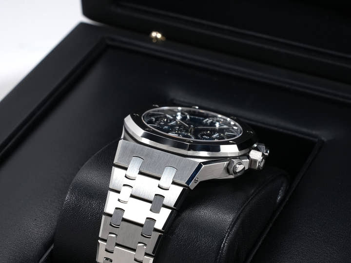 オーデマピゲ ロイヤルオーク クロノグラフ Ref.26715ST.OO.1356ST.01 ステンレススチール ナイトブルー文字盤