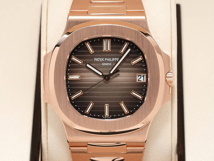 パテックフィリップ ノーチラス Ref.5711/1R-001 ローズゴールド ブラウン・ブラック・グラデーション文字盤
