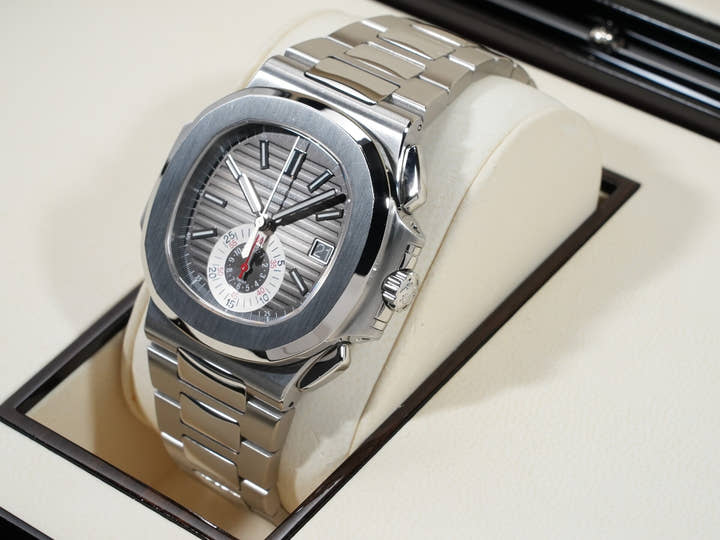 パテックフィリップ ノーチラス クロノグラフ Ref.5980/1A-014 ステンレススチール ブラック文字盤