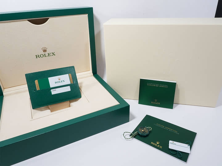 ロレックス デイトナ Ref.116506A プラチナ アイスブルー文字盤