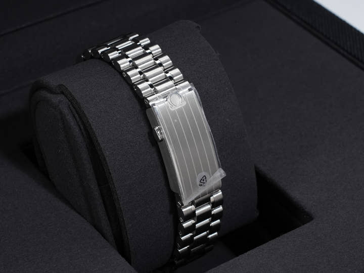 オメガ スピードマスター ムーンウォッチ プロフェッショナル Ref.310.30.42.50.04.001 ホワイト文字盤 未使用 x2uebffw