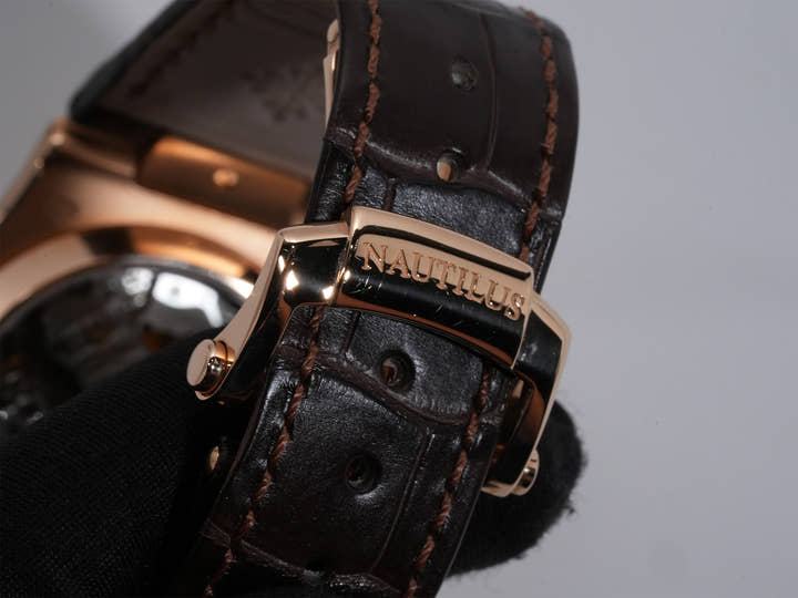 パテックフィリップ ノーチラス クロノグラフ Ref.5980R-001 ローズゴールド ブラウン文字盤