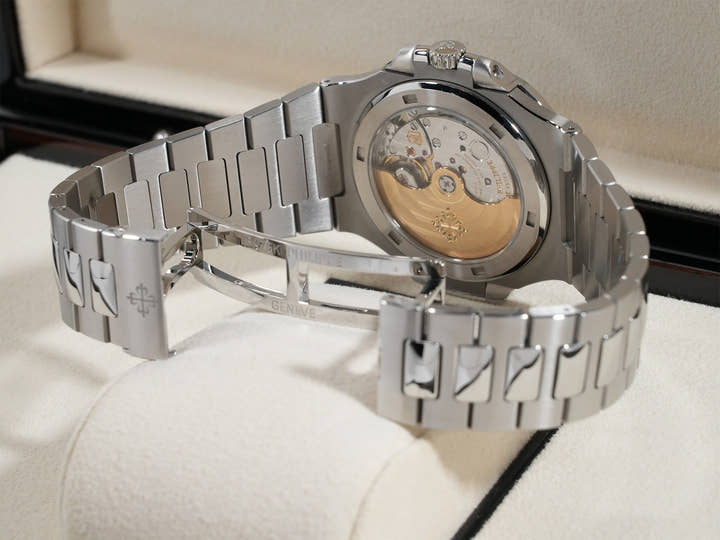 パテックフィリップ ノーチラス Ref.5711/1A-010 ステンレススチール ブルー文字盤