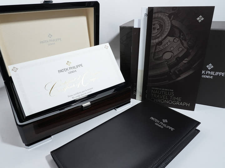 パテックフィリップ ノーチラス トラベルタイム クロノグラフ Ref.5990/1A-001 ステンレススチール ブラックグラデーション文字盤