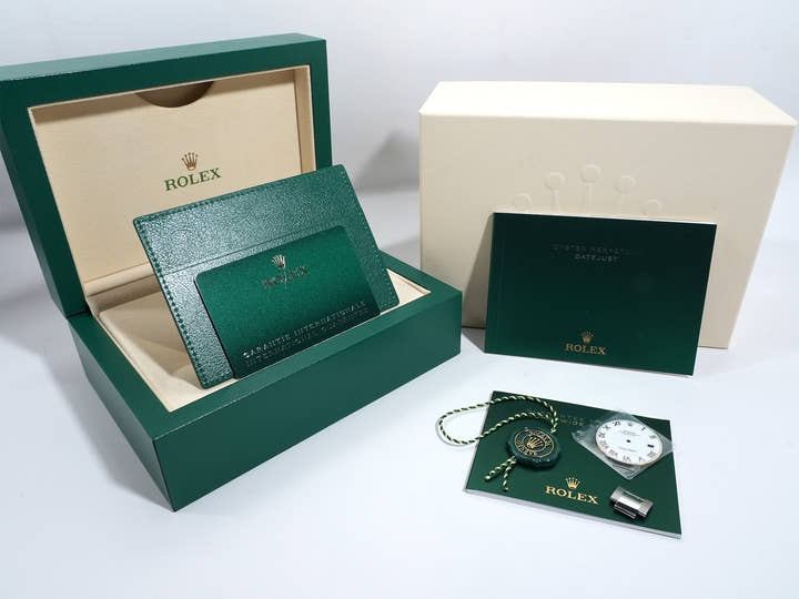 ロレックス デイトジャスト41 Ref.126334 ステンレススチール/ホワイトゴールド スレートローマン文字盤 オイスターブレスレット