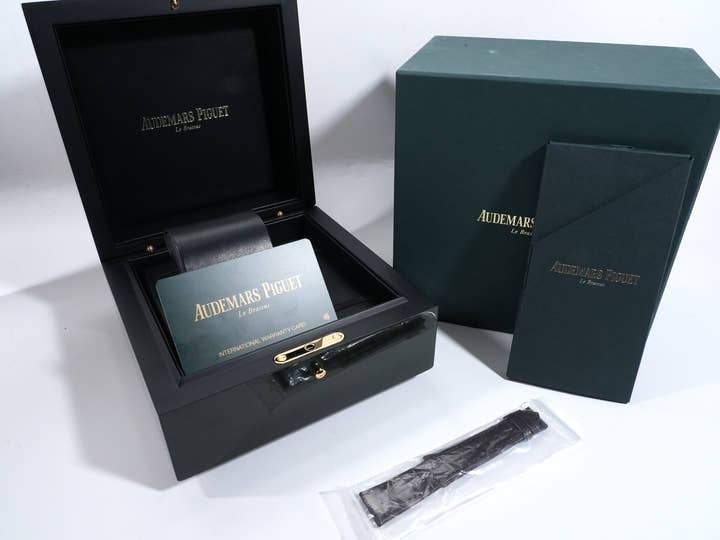 オーデマピゲ リマスター 01 クロノグラフ Ref.26595SR.OO.A032VE.01 ステンレススチール/ピンクゴールド イエローゴールドカラー文字盤