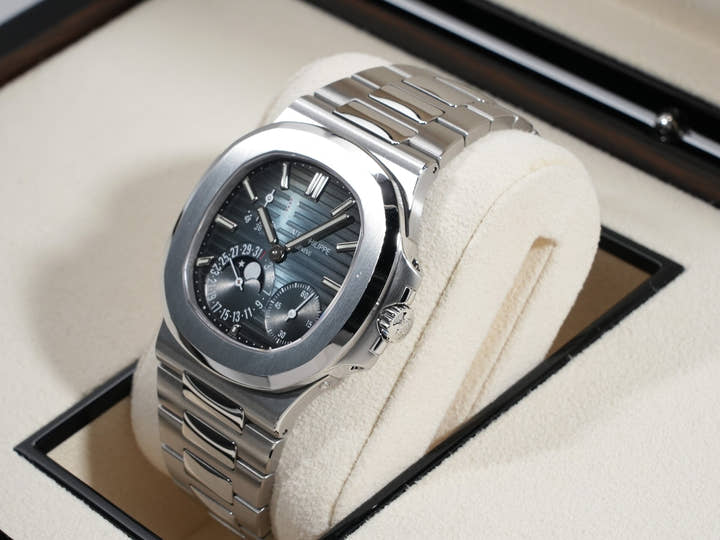 パテックフィリップ ノーチラス プチコンプリケーション Ref.5712/1A-001 ステンレススチール ブルー文字盤