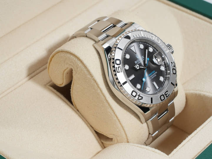 ロレックス ヨットマスター40 Ref.126622 ステンレススチール/プラチナ スレート文字盤