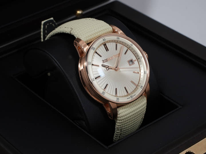 オーデマピゲ CODE 11.59 バイ オーデマ ピゲ Ref.77410OR.OO.A825CR.01 ピンクゴールド ベージュ文字盤