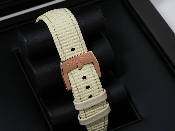 オーデマピゲ CODE 11.59 バイ オーデマ ピゲ Ref.77410OR.OO.A825CR.01 ピンクゴールド ベージュ文字盤