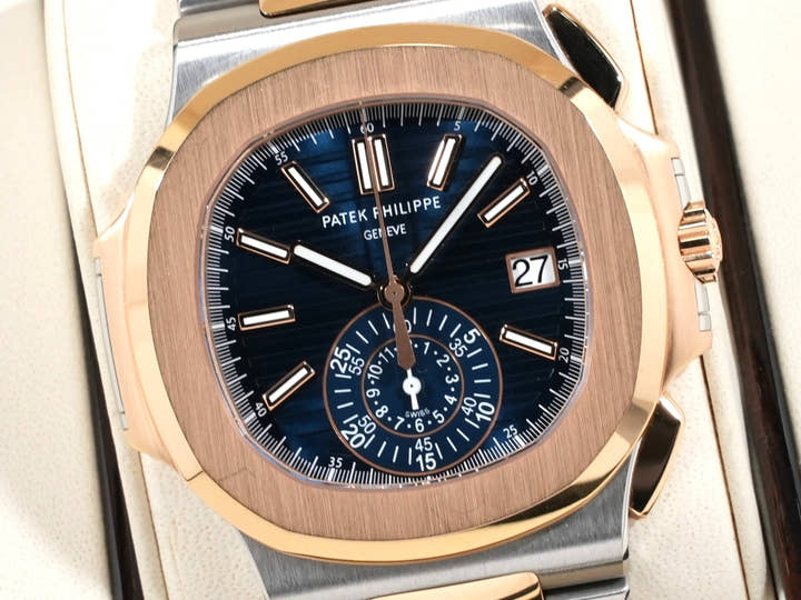 パテックフィリップ ノーチラス クロノグラフ Ref.5980/1AR-001 ステンレススチール/ローズゴールド ブルー文字盤