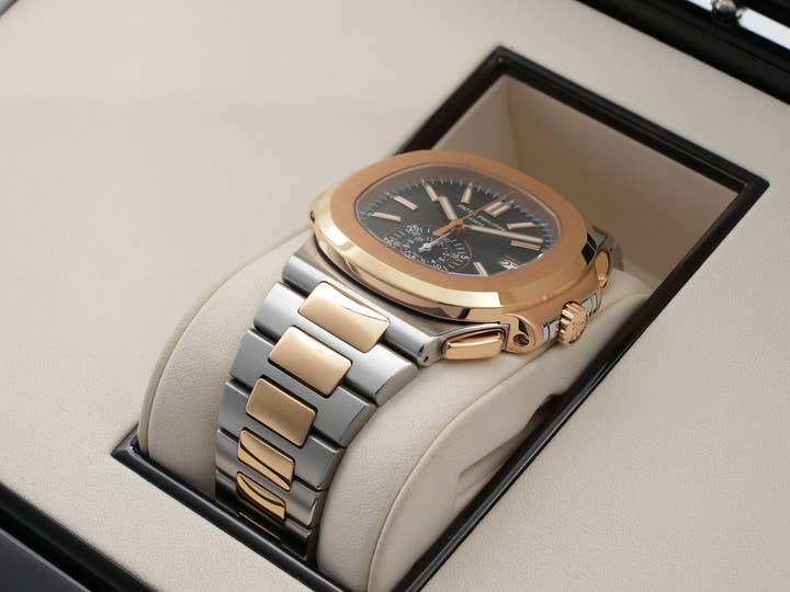 パテックフィリップ ノーチラス クロノグラフ Ref.5980/1AR-001 ステンレススチール/ローズゴールド ブルー文字盤