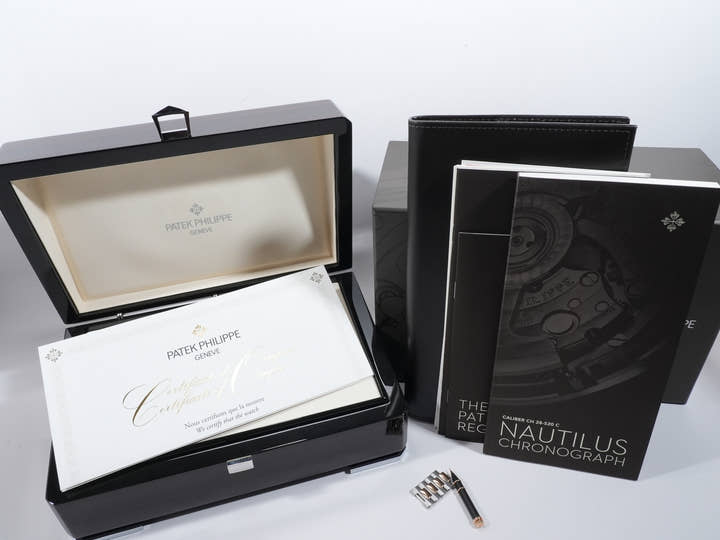 パテックフィリップ ノーチラス クロノグラフ Ref.5980/1AR-001 ステンレススチール/ローズゴールド ブルー文字盤