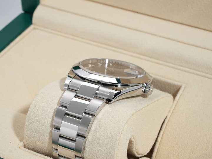 ロレックス デイトジャスト41 Ref.126300 ステンレススチール スレート文字盤 オイスターブレスレット