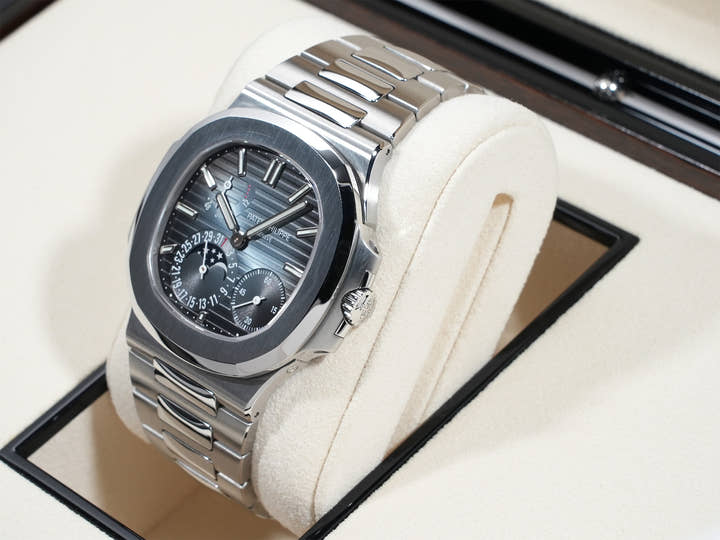 パテックフィリップ ノーチラス プチコンプリケーション Ref.5712/1A-001 ステンレススチール ブルー文字盤