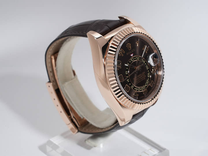 ロレックス スカイドゥエラー Ref.326135 エバーローズゴールド チョコレート文字盤 革ベルト 中古 3yhofqrz